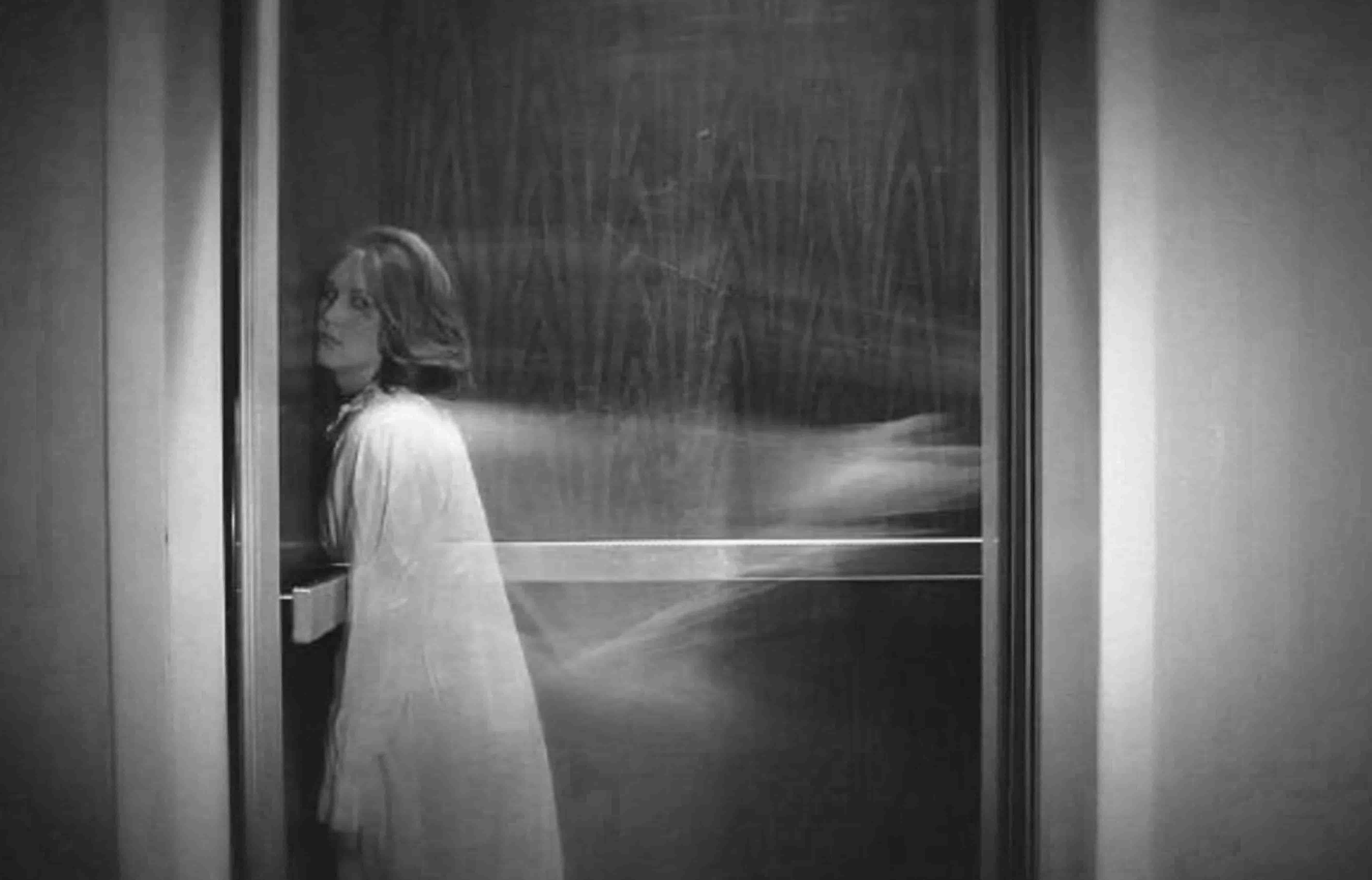 Tra Realtà e Illusione: Un Racconto Pirandelliano in Immagini