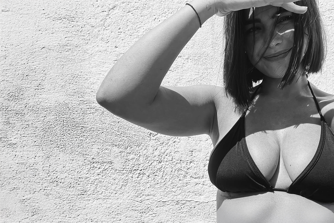 Un viaggio tra tempo, memoria e autenticità nell’era delle immagini artificiali