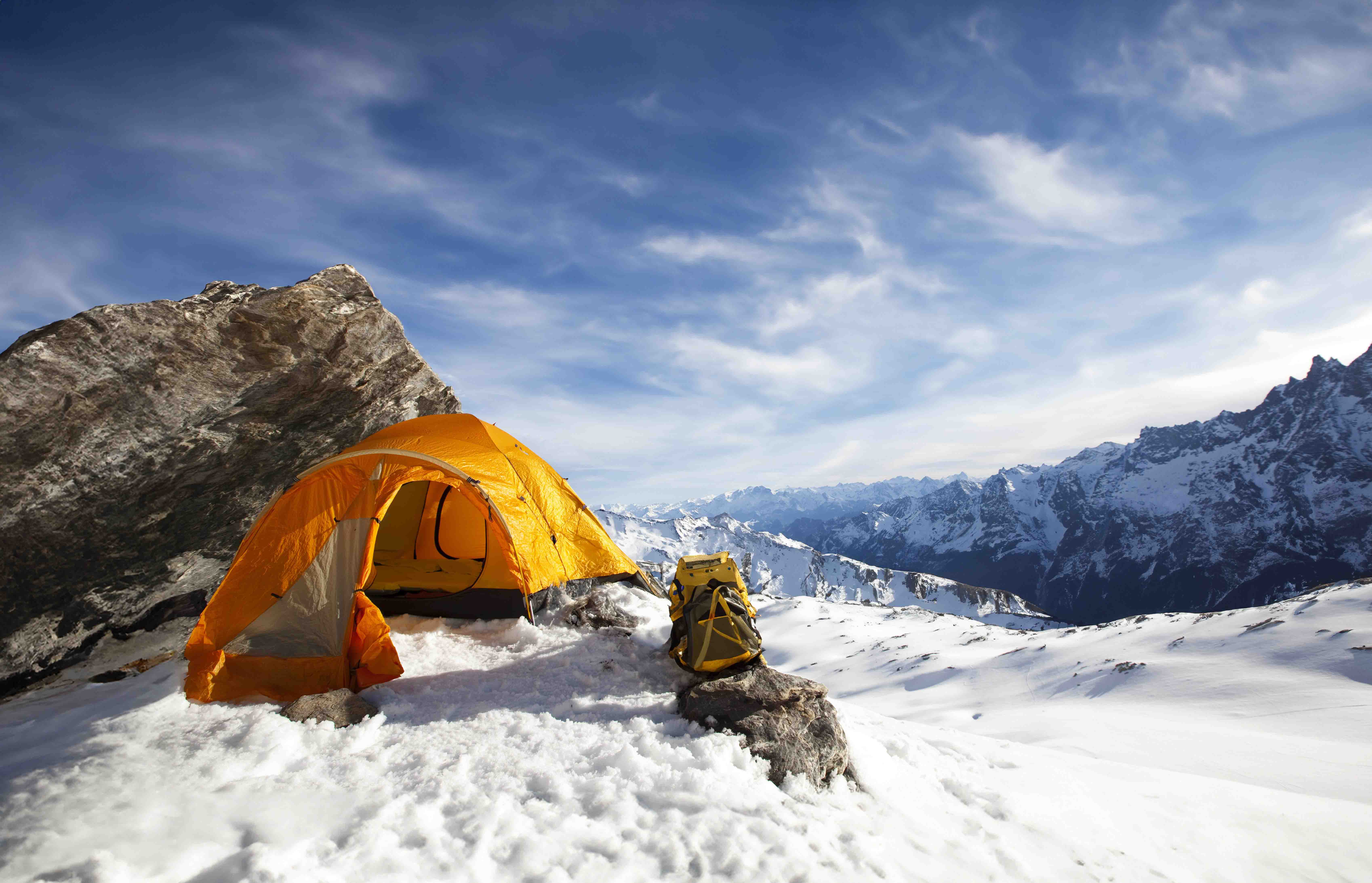 Oltre il Simulacro: Cosa Resta dell’Uomo Quando la Montagna non è un Filtro Social